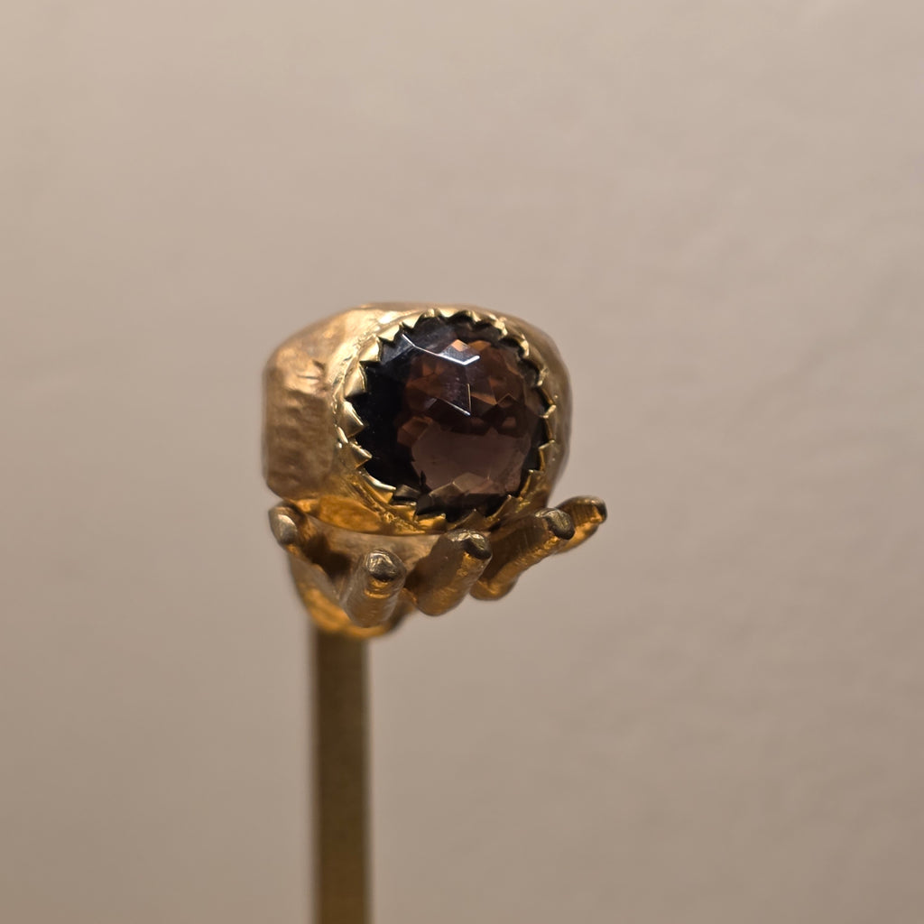 Anello in bronzo giallo e quarzo fumè